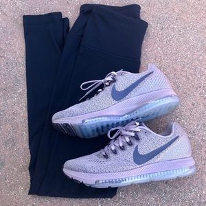 Like New Nike “Zoom All Out”